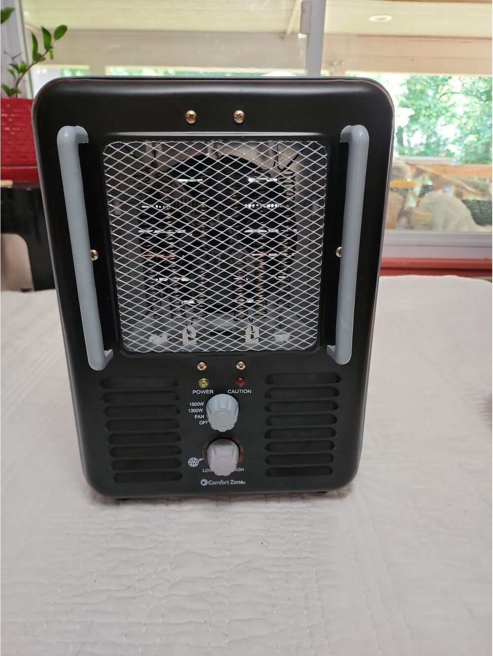 Comfort Zone Deluxe Milkhouse Utility Heater/Fan Model CZ798BK - 1500/1300 Watts
